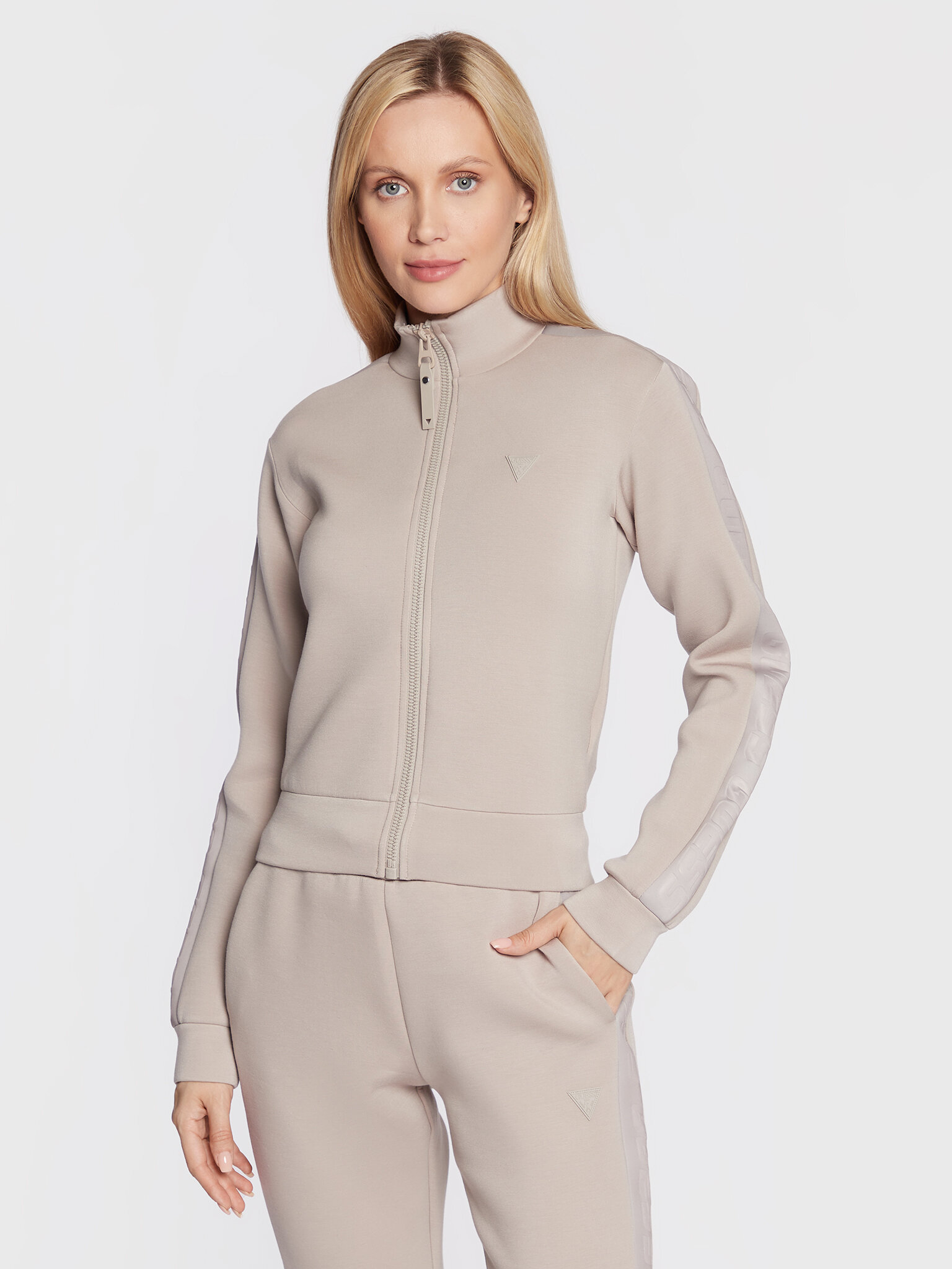 Felpa con zip best sale guess