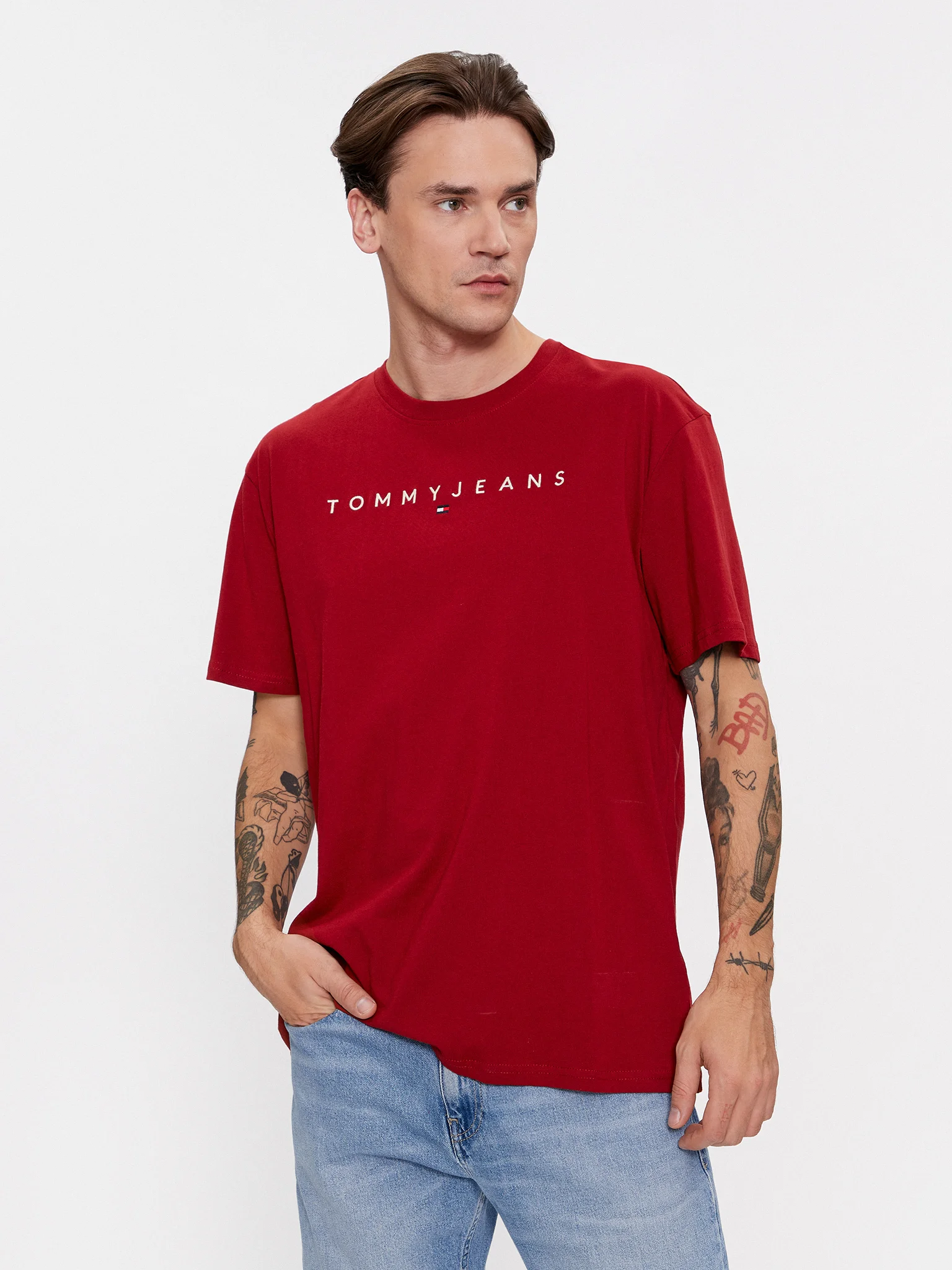 tommy-jeans-t-shirt-linear-logo-dm0dm17993-rosso-regular-fit-0000303109554